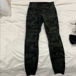 Camo Lululemon leggings